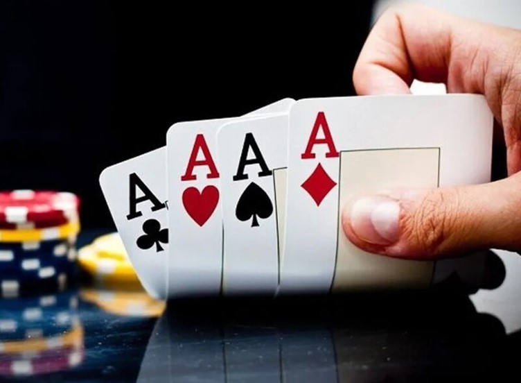 chặt heo trong Tiến Lên chặt heo trong Tiến Lên